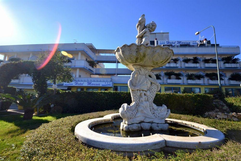 Hotel Marina Roseto Degli Abruzzi Buitenkant foto