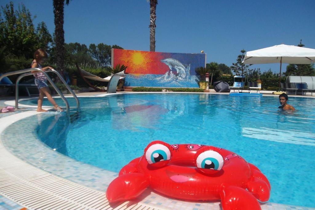 Hotel Marina Roseto Degli Abruzzi Buitenkant foto
