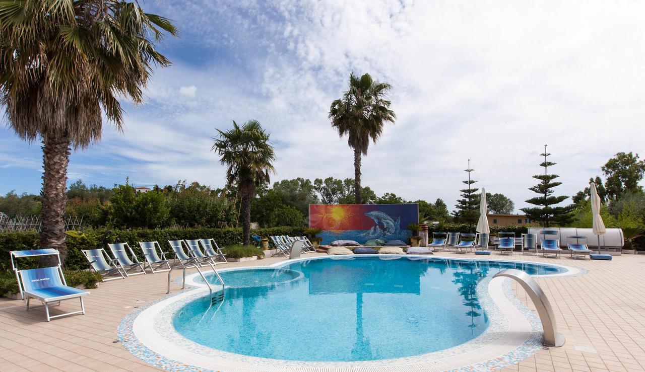 Hotel Marina Roseto Degli Abruzzi Buitenkant foto
