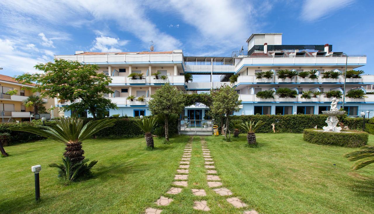 Hotel Marina Roseto Degli Abruzzi Buitenkant foto