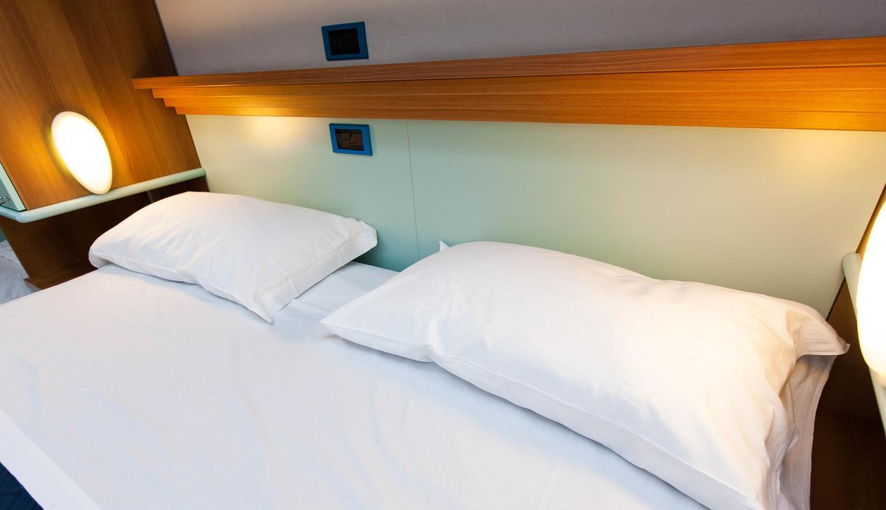 Hotel Marina Roseto Degli Abruzzi Buitenkant foto
