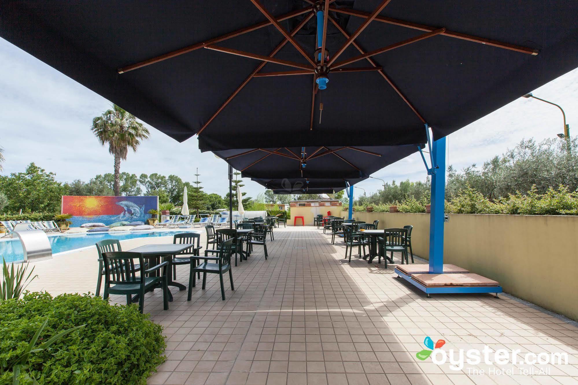 Hotel Marina Roseto Degli Abruzzi Buitenkant foto